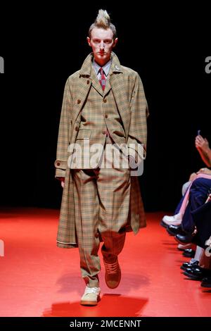 Paris, Frankreich. 20th Jan, 2023. KENZO Fall/Winter 2023-24 Runway during Paris Fashion Week Menswear on January 2023 - Paris, France 20/01/2023 Credit: dpa/Alamy Live News Stock Photo