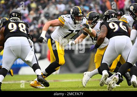 Pittsburgh Steelers guard John Leglue (77) plays in an NFL football game  against the Cleveland Browns, Monday, Jan. 3, 2022, in Pittsburgh. (AP  Photo/Don Wright Stock Photo - Alamy