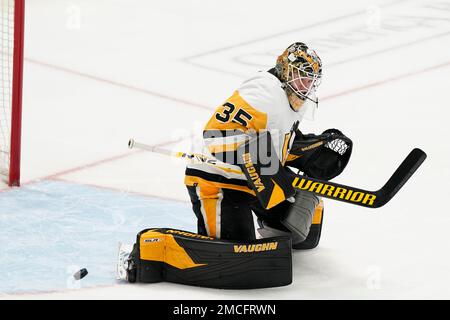 Pittsburgh Penguins goaltender Tristan Jarry blocks a shot during the