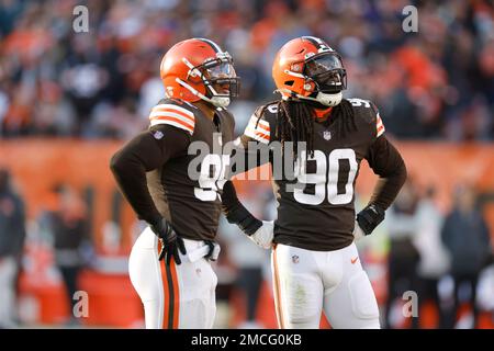 A Cincinnati Bengals helmet sits on the sidelines during an NFL football  game against the Cleveland Browns, Tuesday, Dec. 13, 2022, in Cincinnati.  (AP Photo/Jeff Dean Stock Photo - Alamy