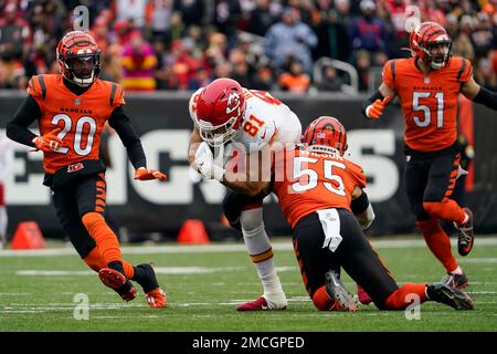 Cincinnati Bengals linebacker Logan Wilson (55) stands in the tunnel prior  to an NFL football game against the Cleveland Browns, Tuesday, Dec. 13,  2022, in Cincinnati. (AP Photo/Jeff Dean Stock Photo - Alamy