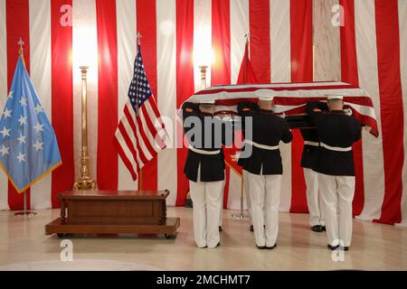U.S. Marine Corps body bearers from Marine Barracks 8th and I, carry the casket of CWO4 Hershel 'Woody' Williams at the State Capitol Rotunda during the West Virginia State Memorial services for Woody, July 3, 2022 in Charleston, W.Va. Born on October 2, 1923, in Quiet Dell, WV, Woody enlisted in the Marine Corps Reserve on May 26, 1943, and advanced to the rank of Chief Warrant Officer 4 before his retirement in 1969 after 17 years of service. During WWII, Woody served in New Caledonia, Guadalcanal, and Guam before landing in Iwo Jima where his actions earned him the Medal of Honor. At the ti Stock Photo