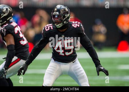 Atlanta Falcons inside linebacker Deion Jones (45) stands on the