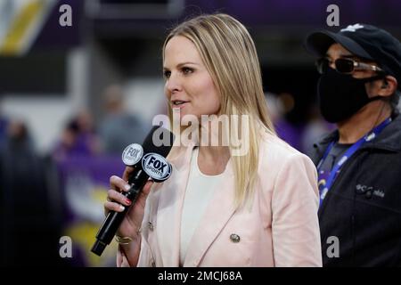 Fox sideline reporter Shannon Spake interviews Chicago Bears wide receiver  Allen Robinson (12) following an NFL