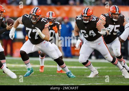 Cleveland Browns guard Wyatt Teller (77) stands on the sideline during an  NFL football game against the Cincinnati Bengals, Sunday, Sep. 10, 2023, in  Cleveland. (AP Photo/Kirk Irwin Stock Photo - Alamy