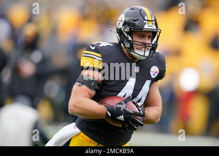 Pittsburgh Steelers fullback Derek Watt (44) warms up before an NFL  football game against the Houston Texans in Pittsburgh, Sunday, Sept. 27,  2020. (AP Photo/Gene J. Puskar Stock Photo - Alamy