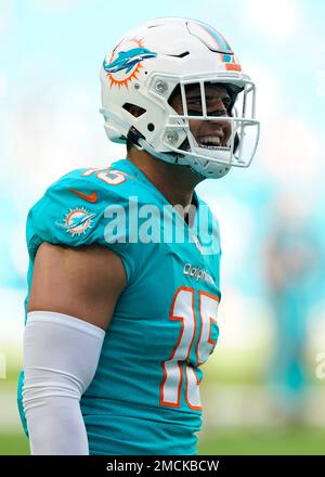 Miami Dolphins linebacker Jaelan Phillips (15) enters the field before an  NFL football game against the New York Jets, Sunday, Jan. 8, 2023, in Miami  Gardens, Fla. (AP Photo/Rebecca Blackwell Stock Photo - Alamy