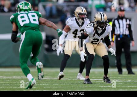 New Orleans Saints cornerback Bradley Roby (21) defends during an