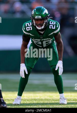 New York Jets cornerback Brandin Echols (26) breaks up a pass intended