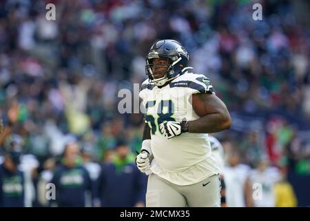 Seattle Seahawks guard Damien Lewis (68) gets set during an NFL