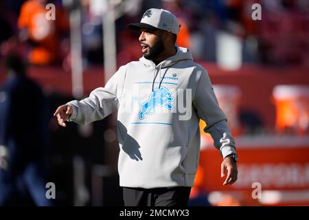 Denver Broncos wide receiver Kendall Hinton (9) takes part in drills at an  NFL football training camp Tuesday, Aug. 3, 2021, at team headquarters in  Englewood, Colo. (AP Photo/David Zalubowski Stock Photo - Alamy