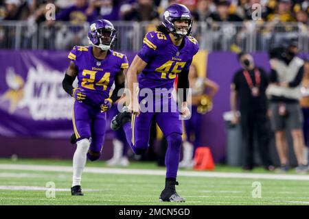 Minnesota Vikings linebacker Troy Dye (45) in action during the