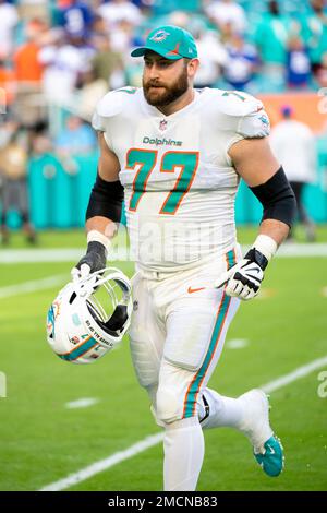 Green Bay, WI, USA. 11th Nov, 2018. Green Bay Packers defensive end Mike  Daniels #76 reacts toward Miami Dolphins offensive guard Jesse Davis #77  during the NFL Football game between the Miami