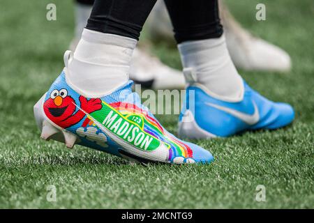 Atlanta Falcons cornerback Dee Alford (37) runs during an NFL football game  against the Washington Commanders, Sunday, November 27, 2022 in Landover.  (AP Photo/Daniel Kucin Jr Stock Photo - Alamy