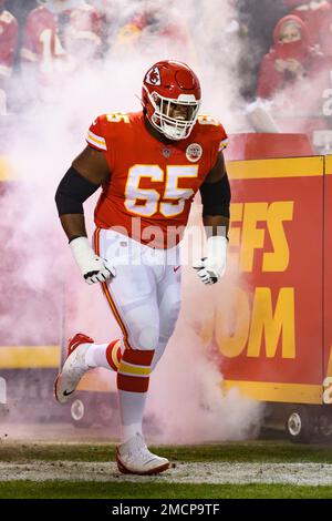 Kansas City Chiefs guard Trey Smith (65) takes his stance during an NFL  football game against the Los Angeles Chargers, Sunday, Nov. 20, 2022, in  Inglewood, Calif. (AP Photo/Kyusung Gong Stock Photo - Alamy