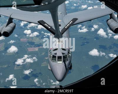 A B-52 Stratofortress Assigned To The 307th Bomb Wing, Barksdale Air ...