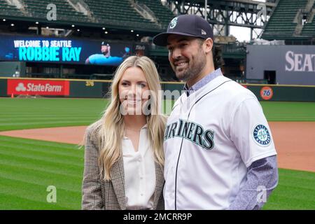 WATCH: Mariners' Robbie Ray, Royals' Luke Weaver ejected before