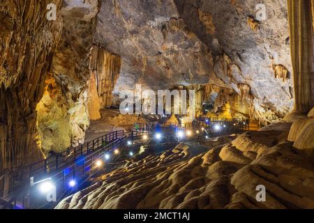 Scenic wooden walkway inside Thien Duong or Paradise Cave Stock Photo