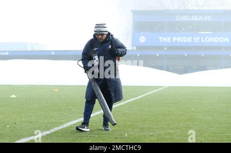Kingston Upon Thames, England, 22nd January 2023.  Ground staff prepare the pitch before The FA Women's Super League match at Kingsmeadow, Kington Upon Thames. Picture credit should read: Paul Terry / Sportimage Stock Photo