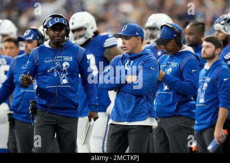 Indianapolis Colts head coach Jeff Saturday on the sidelines during an NFL  football game against the Pittsburgh Steelers, Monday, Nov. 28, 2022, in  Indianapolis. (AP Photo/Zach Bolinger Stock Photo - Alamy