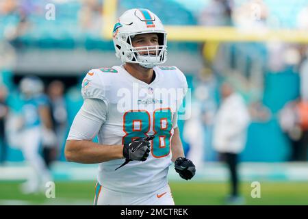 Miami Dolphins tight end Mike Gesicki (88) warms up before an NFL