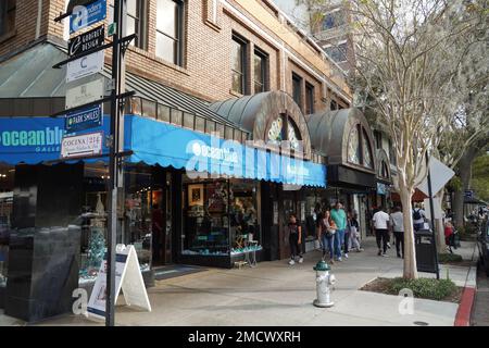 WINTER PARK, FLORIDA, USA - January 2, 2022: View of the Downtown street with stores and galleries Photo image Stock Photo