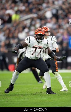 Cincinnati Bengals guard Hakeem Adeniji (77) in coverage against