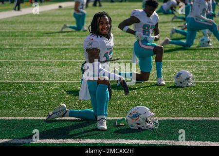 Miami Dolphins' Jaylen Waddle warms-up before an NFL football game against  the New York Jets, Sunday, Nov. 21, 2021, in East Rutherford, N.J. (AP  Photo/Bill Kostroun Stock Photo - Alamy