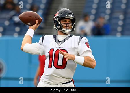 Houston Texans quarterback Davis Mills (10) before an NFL football game  Sunday, Sept. 18, 2022, in Denver. (AP Photo/David Zalubowski Stock Photo -  Alamy