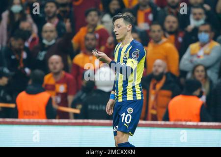 Turkish Super Lig: Fenerbahce slipping with Ozil: Out the cup and