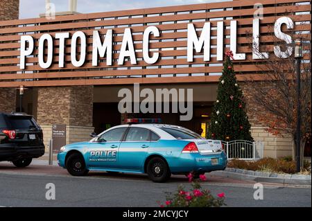 Is there a shooting at Potomac Mills Mall?