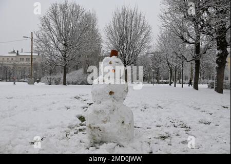 Vienna, Austria. 22nd January, 2023. The first snow in Vienna in the Public garden Stock Photo