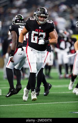 Atlanta Falcons guard Chris Lindstrom (63) on the sideline against