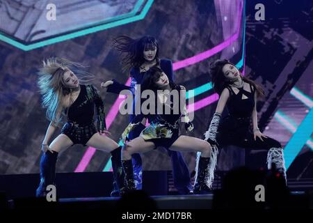 south-korean-k-pop-group-aespa