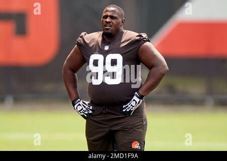 Cleveland Browns defensive tackle Perrion Winfrey (97) lines up for a play  during an NFL football game against the Pittsburgh Steelers, Thursday,  Sept. 22, 2022, in Cleveland. (AP Photo/Kirk Irwin Stock Photo - Alamy