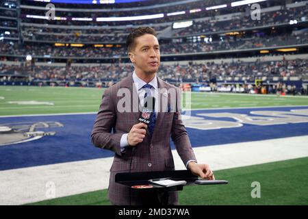 NFL Network reporter Tom Pelissero, left, interviews Minnesota