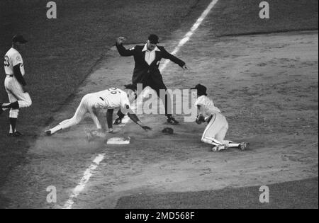 Dave Kingman, outfielder for the New York Mets in St. Petersburg, Fla.,  March 1976. (AP Photo Stock Photo - Alamy