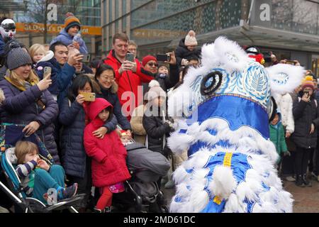 Traditional Lion Dance at the Chinese New Year and Lantern Festival Celebrations at Cardiff Library, the Hayes, Cardiff, 21.01.2023 Stock Photo