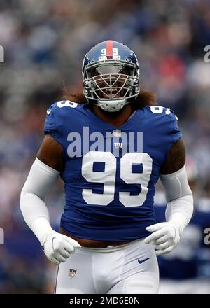 New York Giants defensive end Leonard Williams (99) is approached