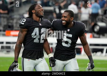 Las Vegas Raiders inside linebacker Cory Littleton (42) gives the  incomplete signal during an NFL football game against the Los Angeles  Chargers, Sunday, November 8, 2020, in Inglewood, Calif. (AP Photo/Peter  Joneleit