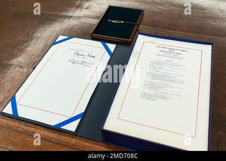 Reportage: The American Rescue Plan sits on the Resolute Desk in the  Oval Office of the White House Thursday, March 11, 2021, prior to being signed by President Joe Biden. Stock Photo