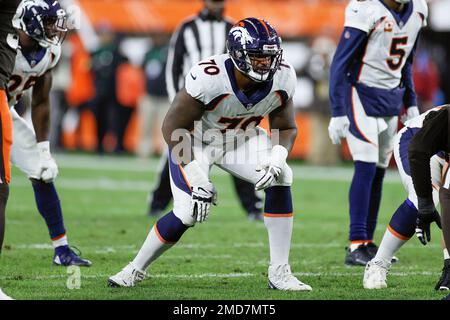 Bobby Massie looks to start as Broncos right tackle