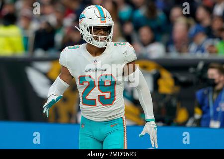 MIAMI GARDENS, FL - OCTOBER 24: Miami Dolphins outside linebacker Andrew  Van Ginkel (43) during the game between the Atlanta Falcons and the Miami  Dolphins on October 24, 2021 at Hard Rock