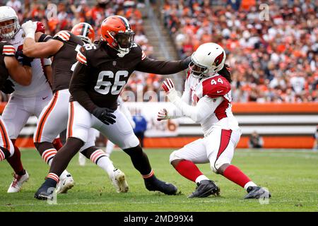 Tampa Bay Buccaneers offensive tackle Donovan Smith (76) lines up for a  play during an NFL football game against the Cleveland Browns, Sunday, Nov.  27, 2022, in Cleveland. (AP Photo/Kirk Irwin Stock