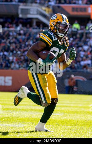 Green Bay, Wisconsin, USA. 03rd Oct, 2021. Green Bay Packers running back  Aaron Jones (33) rushing the ball during the NFL football game between the  Pittsburgh Steelers and the Green Bay Packers