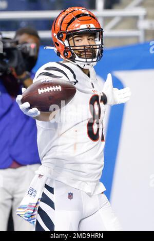 Cincinnati Bengals tight end C.J. Uzomah (87) runs a route against the Los  Angeles Rams during