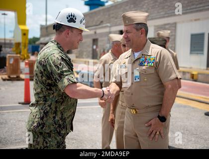 KINGS BAY, Ga. (July 1, 2022) Cmdr. Michael Graham (left), incoming ...