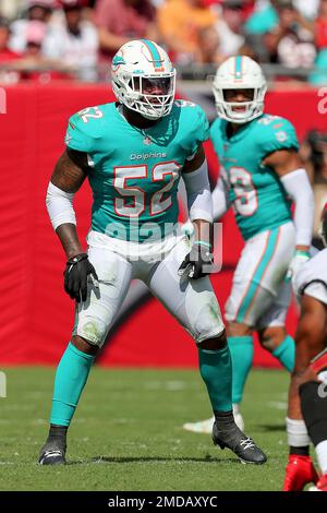 Miami Dolphins linebacker Elandon Roberts (52) blocks during the second  half of an NFL football game against the Chicago Bears, Sunday, Nov. 6, 2022,  in Chicago. (AP Photo/Kamil Krzaczynski Stock Photo - Alamy