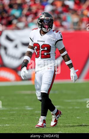 Tampa Bay Buccaneers safety Mike Edwards (32) awaits the snap