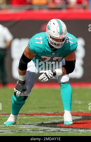 Green Bay, WI, USA. 11th Nov, 2018. Green Bay Packers defensive end Mike  Daniels #76 reacts toward Miami Dolphins offensive guard Jesse Davis #77  during the NFL Football game between the Miami